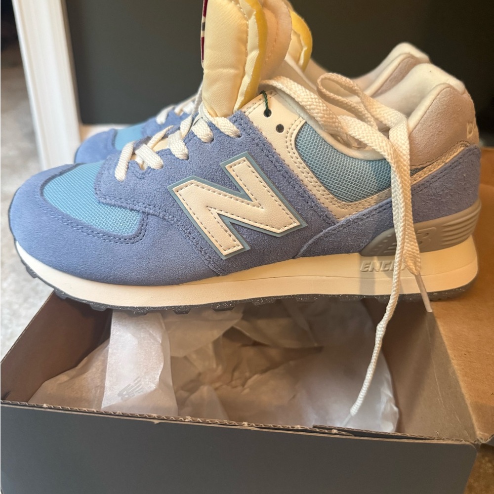 New Balance Sky Blue and Cream Sneakers NWT